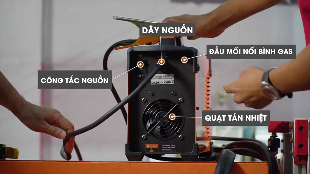Mặt sau máy hàn TIG Jasic TIG250A W227