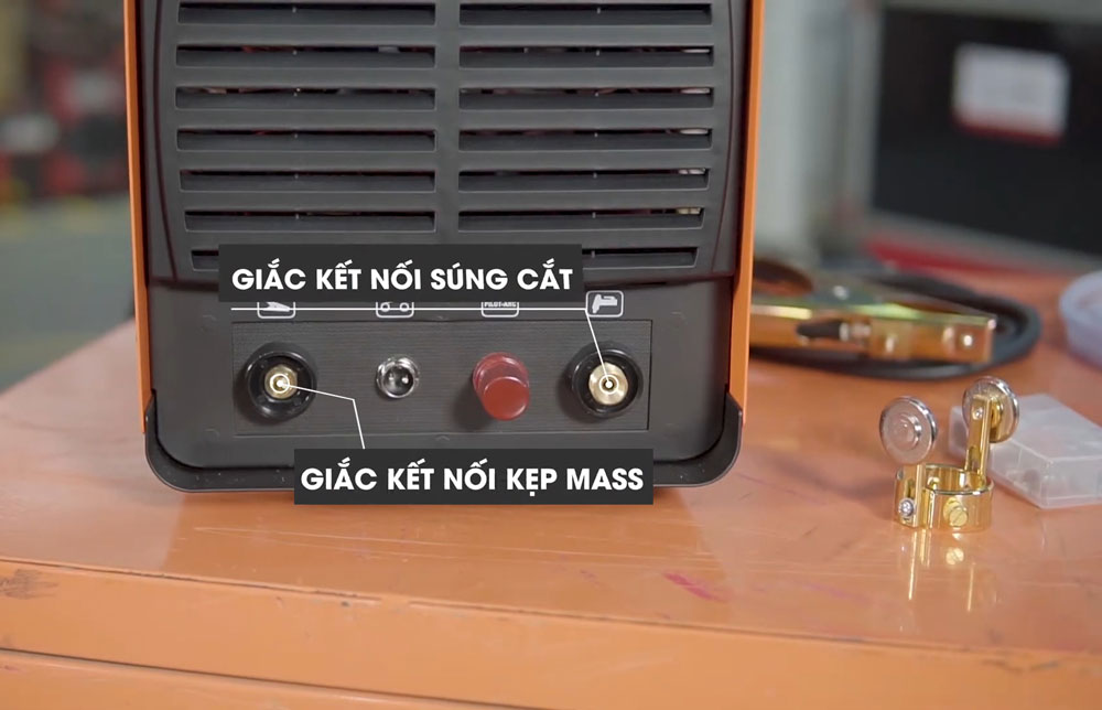 Cấu tạo mặt trước phía dưới máy cắt Plasma Jasic