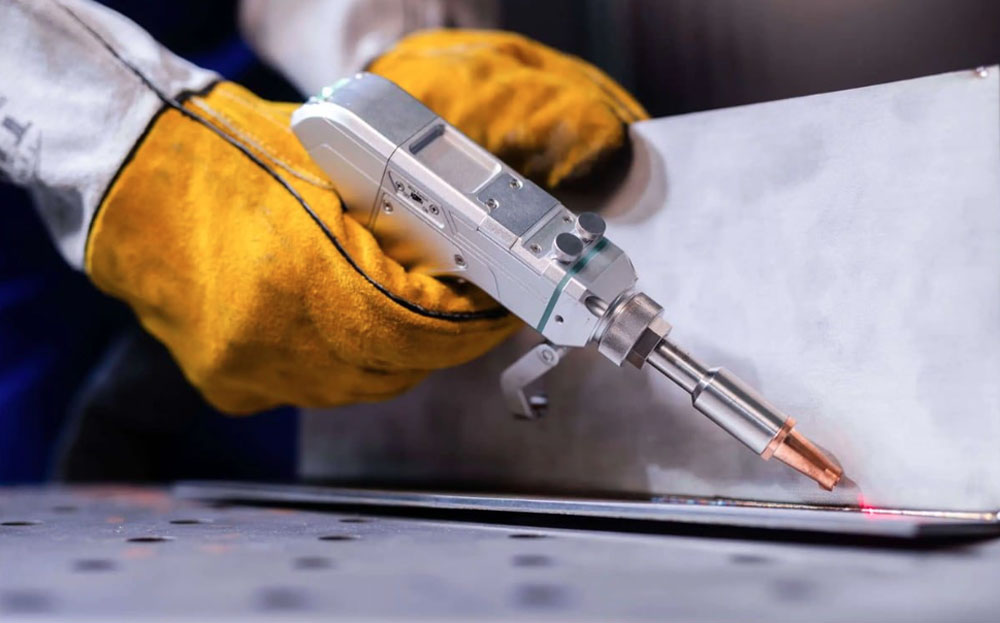 Máy hàn nhôm là gì?