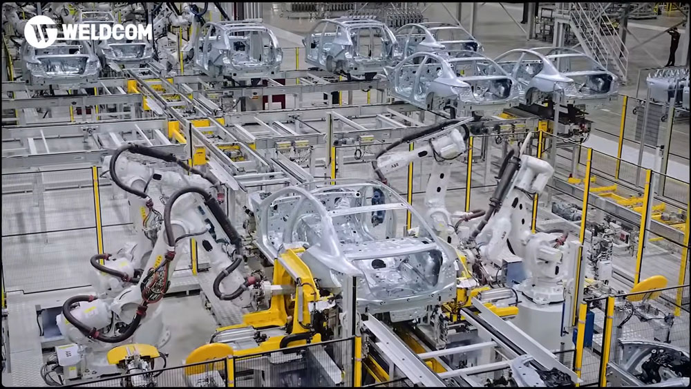 Các loại robot hàn công nghiệp: Hàn điểm